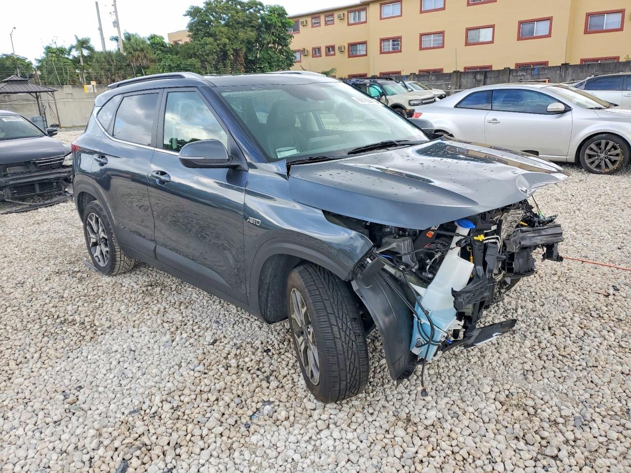 2021 KIA SELTOS EX photo 4