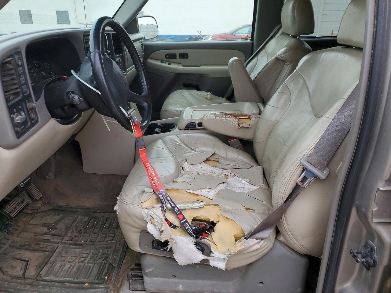 2002 GMC YUKON photo 19