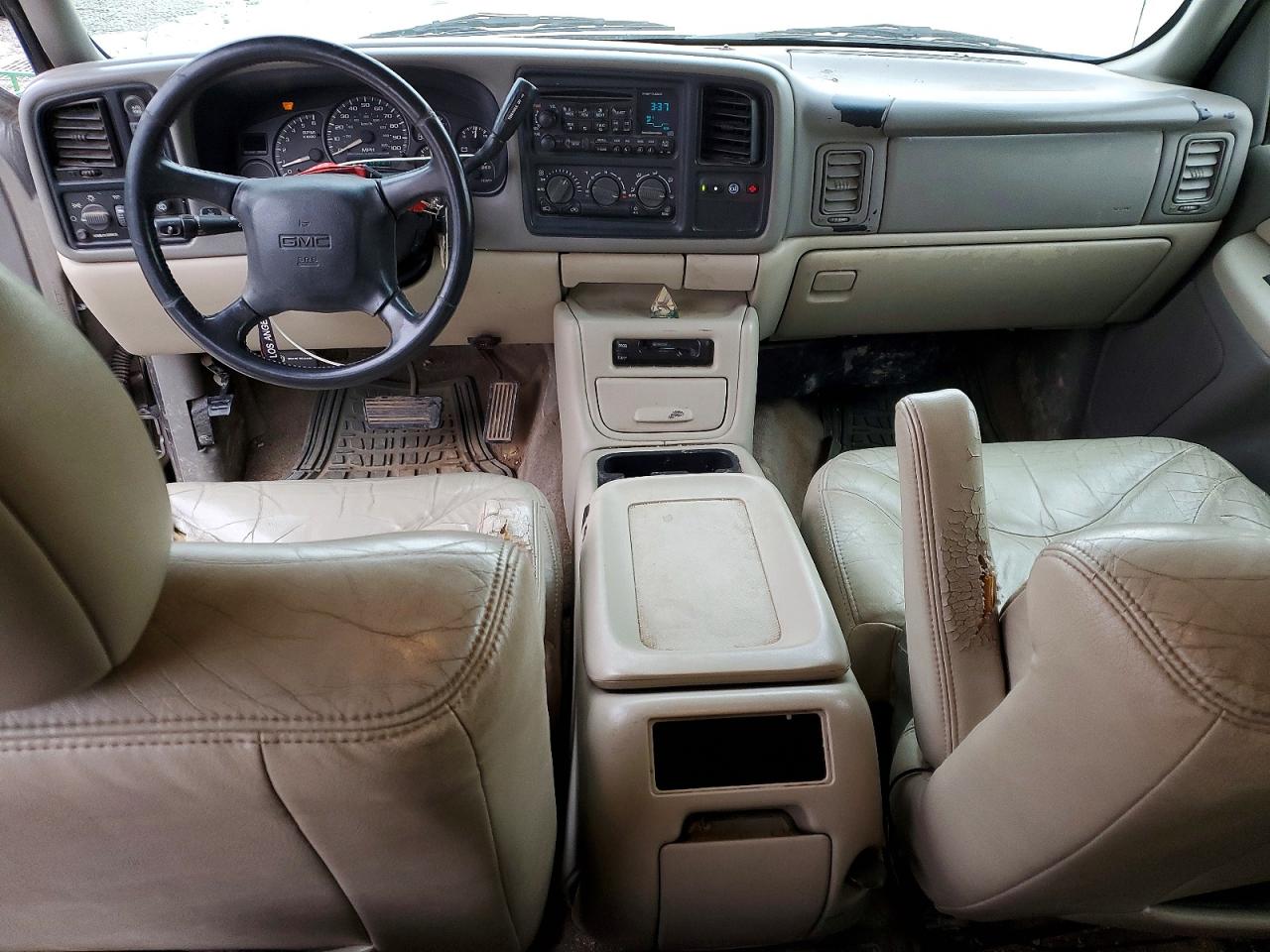 2002 GMC YUKON photo 22