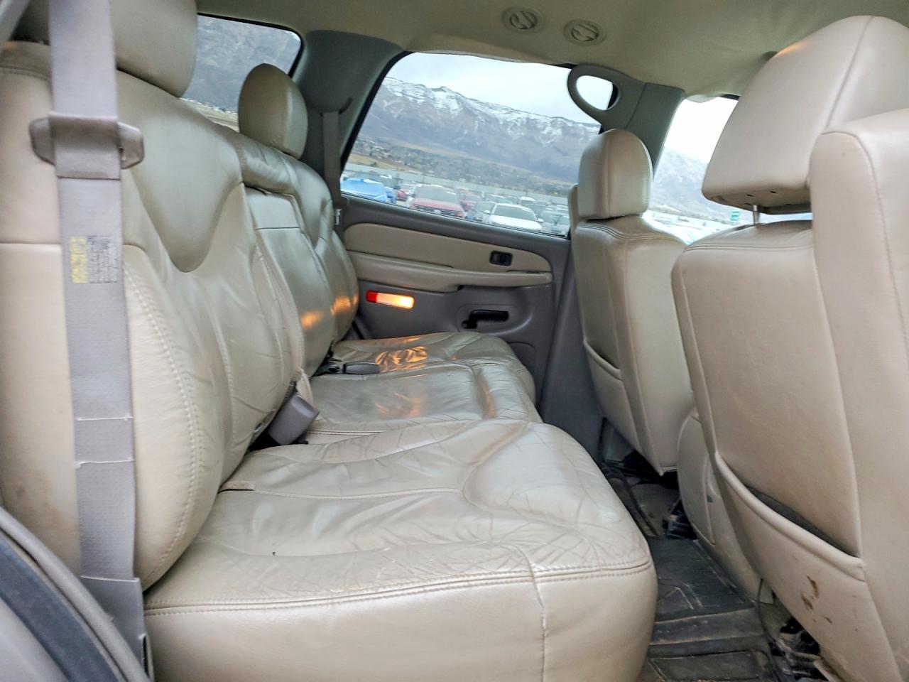 2002 GMC YUKON photo 31