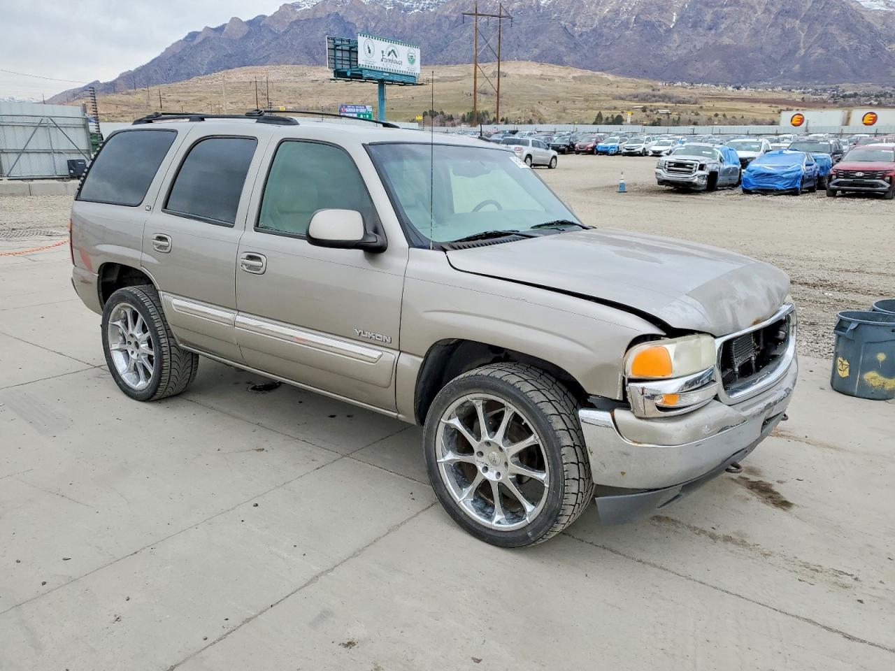 2002 GMC YUKON photo 10