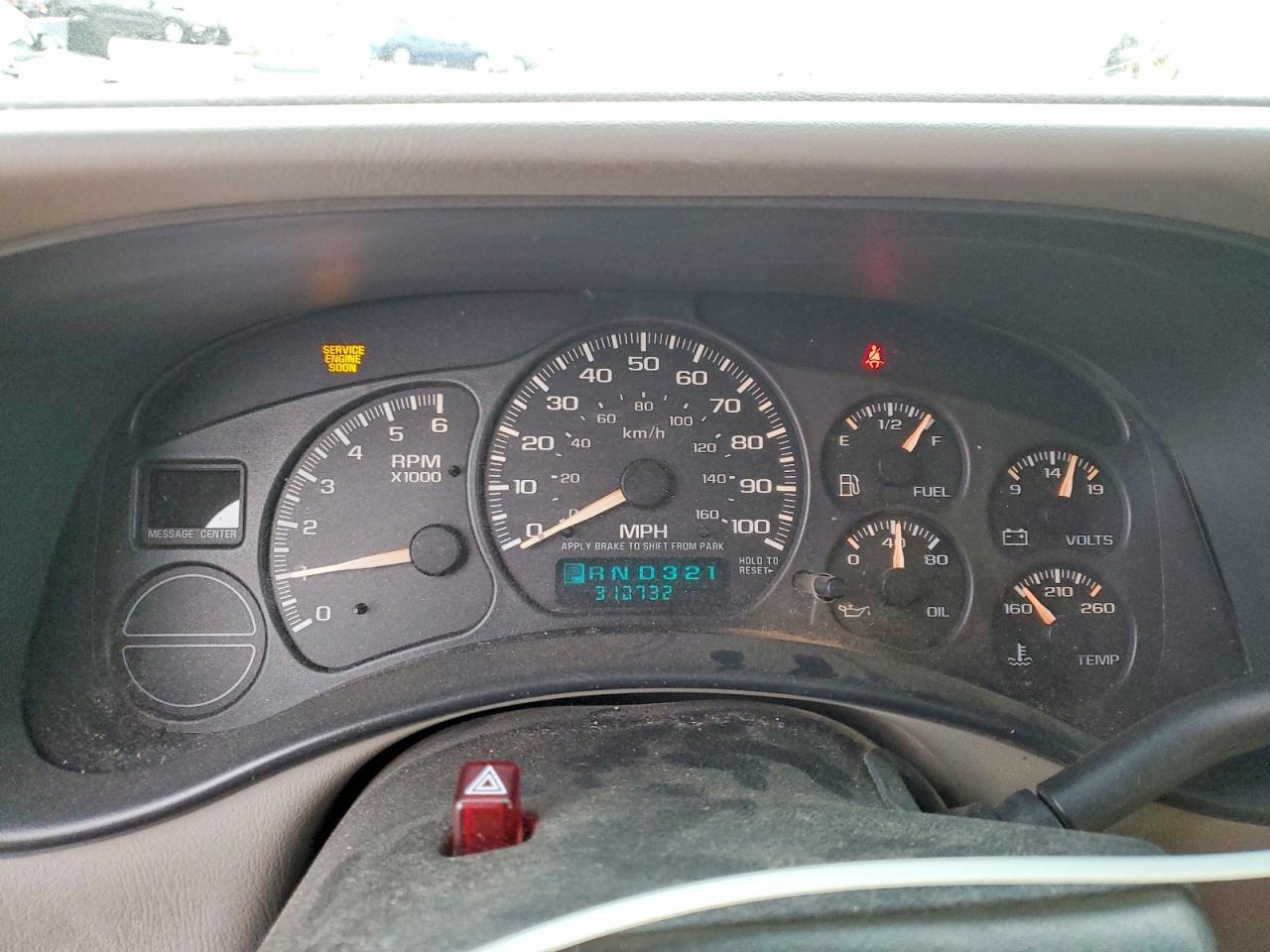 2002 GMC YUKON photo 25
