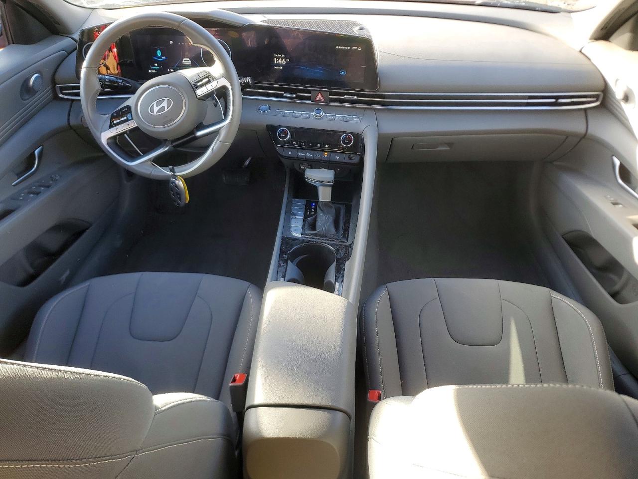 2025 HYUNDAI ELANTRA SEL CONVENIENCE photo 8
