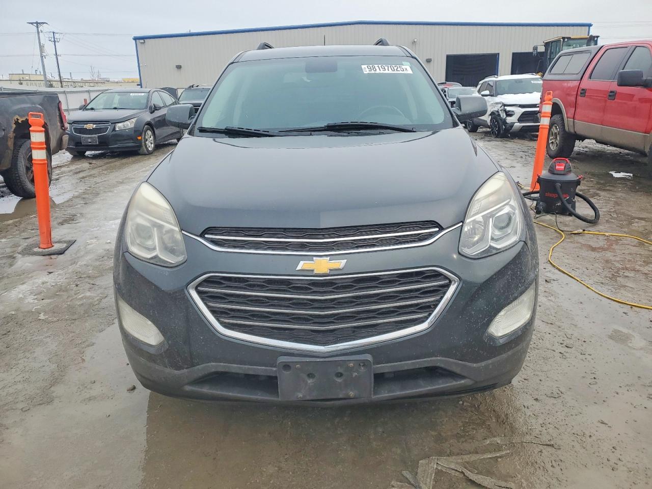 2017 CHEVROLET EQUINOX LT photo 5