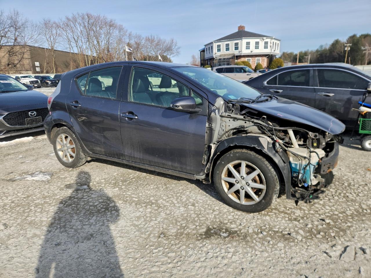 2013 TOYOTA PRIUS C photo 4