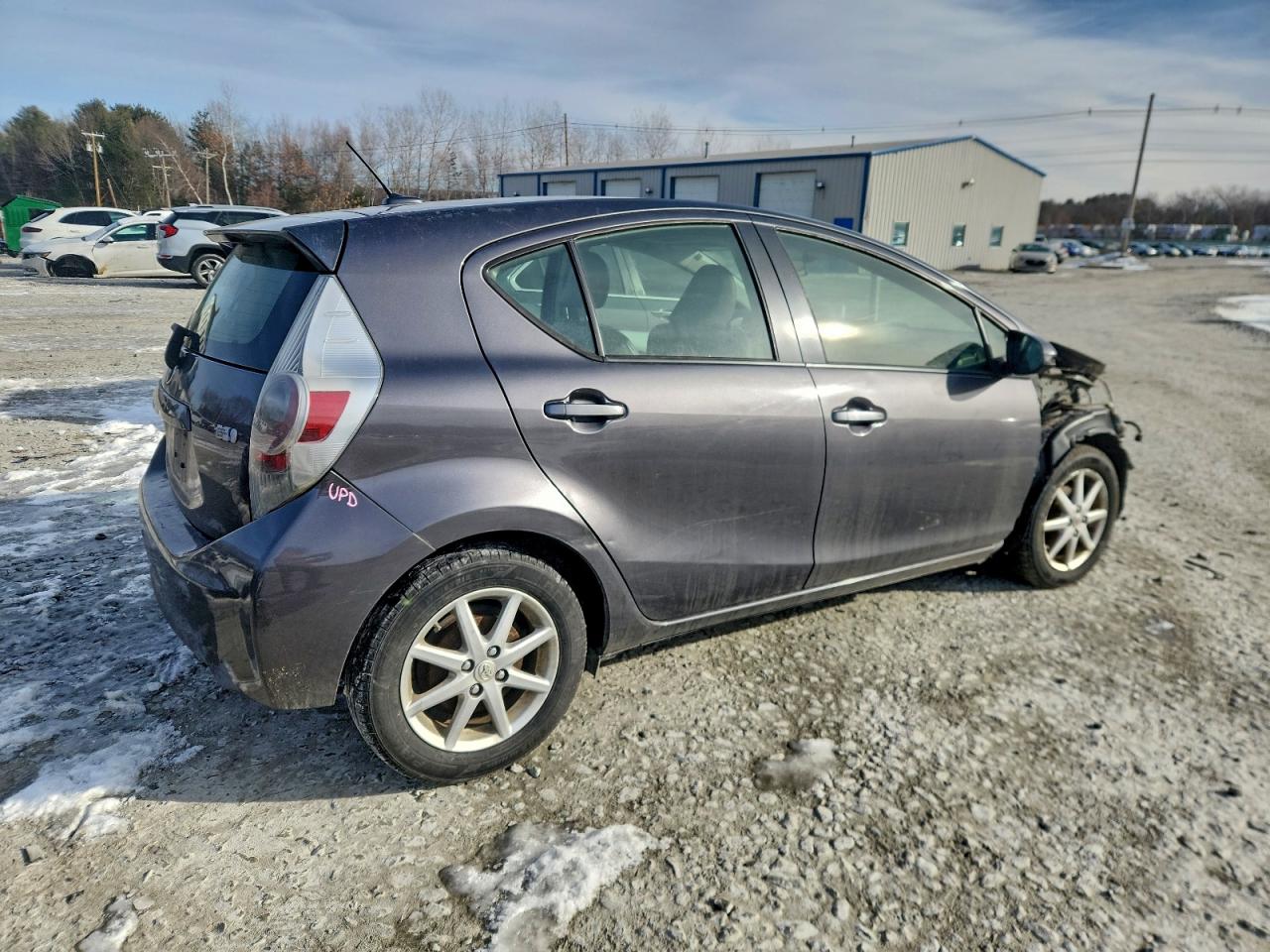 2013 TOYOTA PRIUS C photo 3