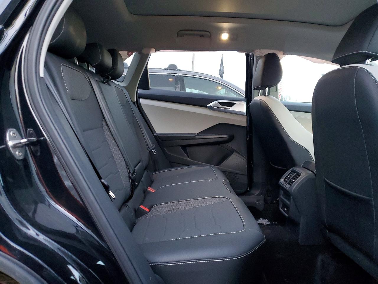 2025 VOLKSWAGEN TAOS SE photo 11