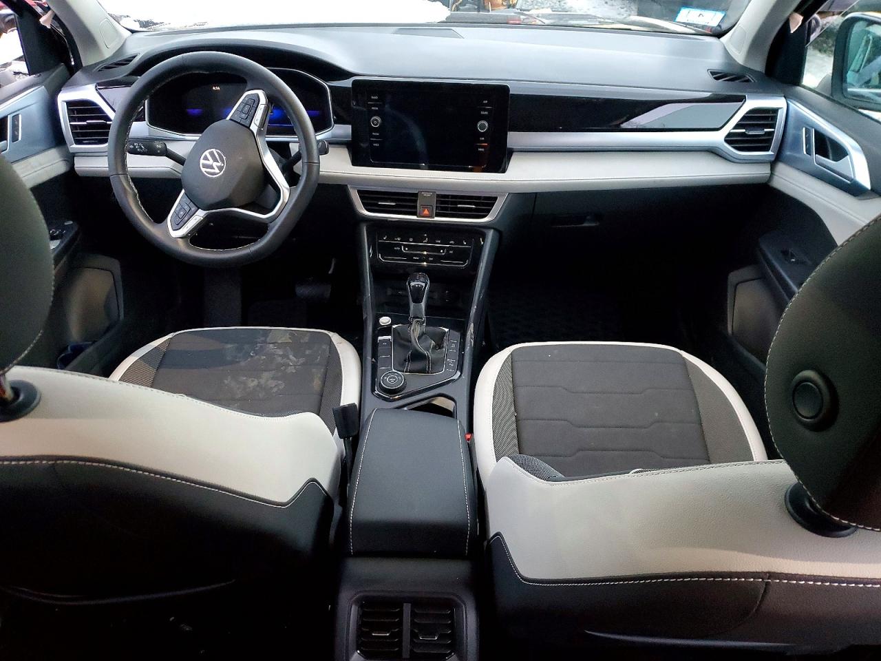 2025 VOLKSWAGEN TAOS SE photo 8