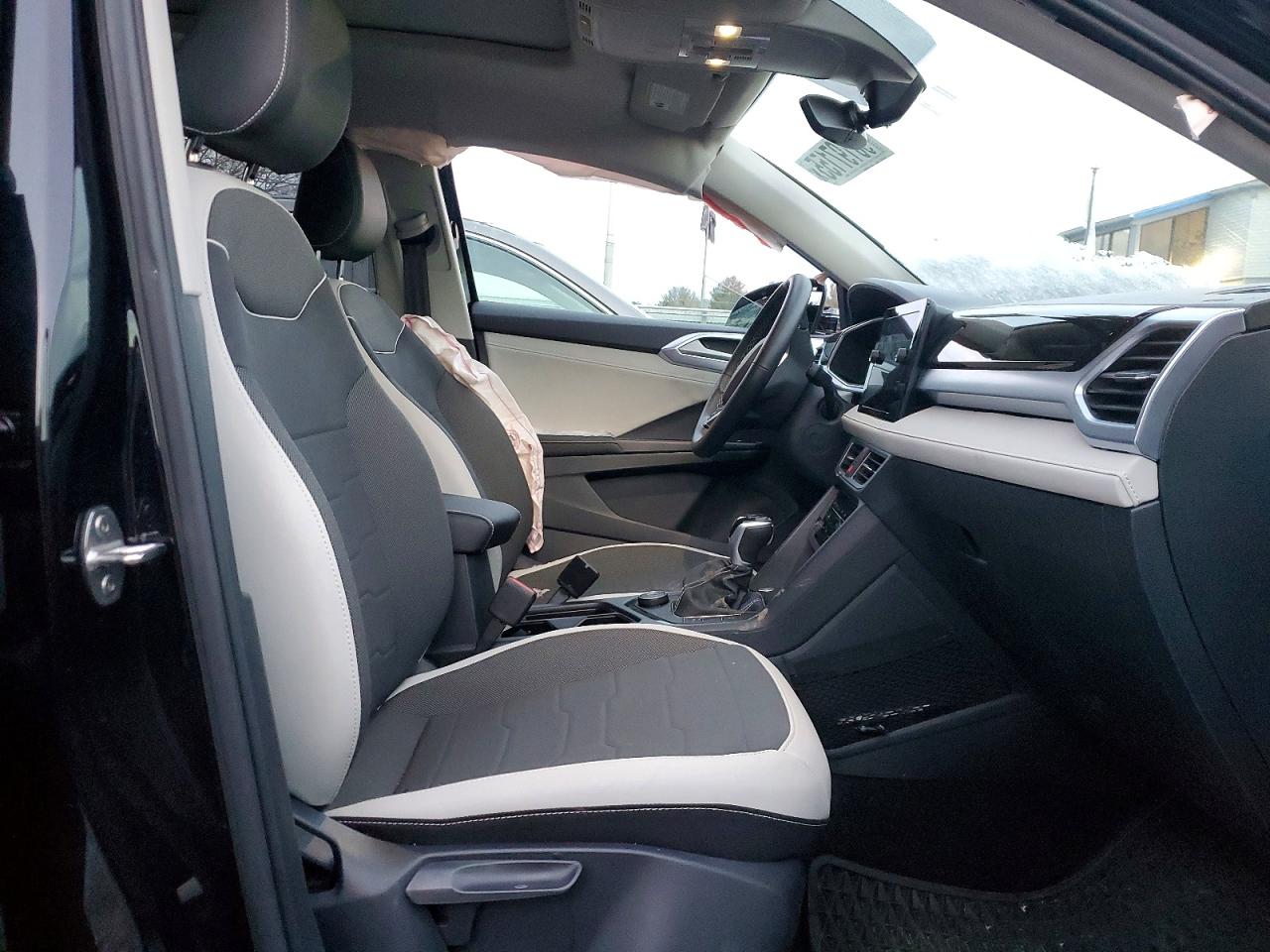 2025 VOLKSWAGEN TAOS SE photo 7