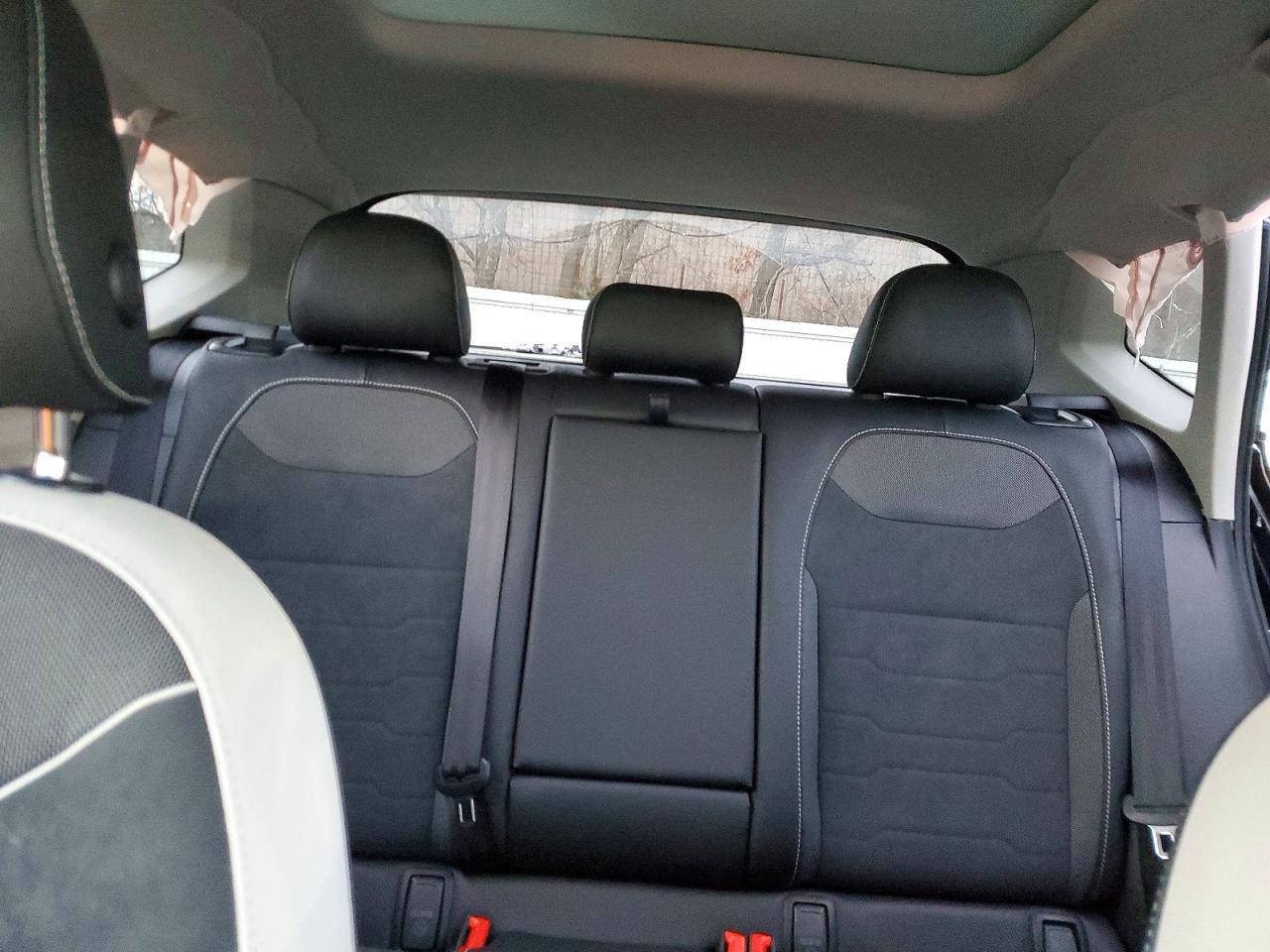 2025 VOLKSWAGEN TAOS SE photo 10