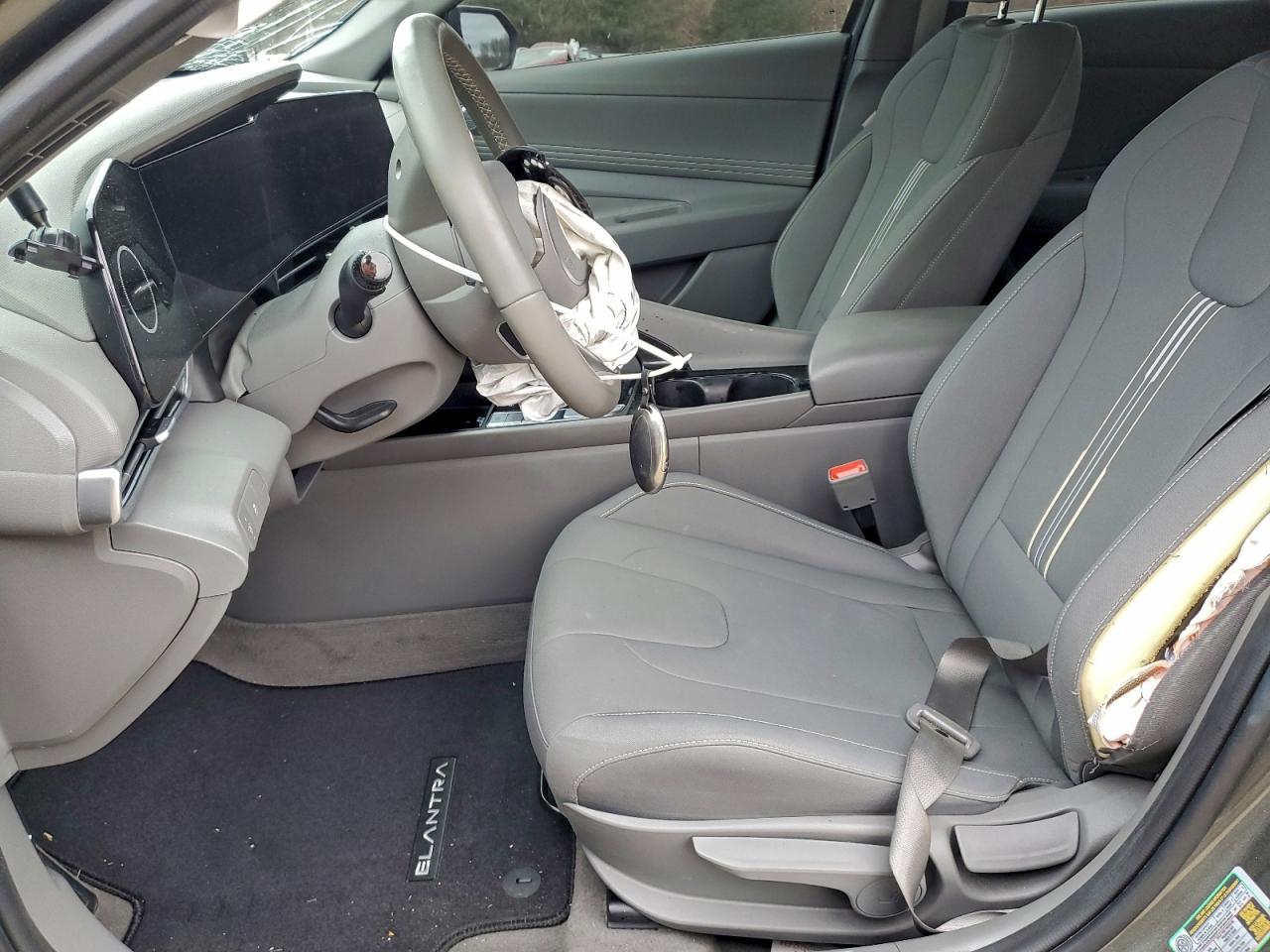 2024 HYUNDAI ELANTRA SEL photo 7