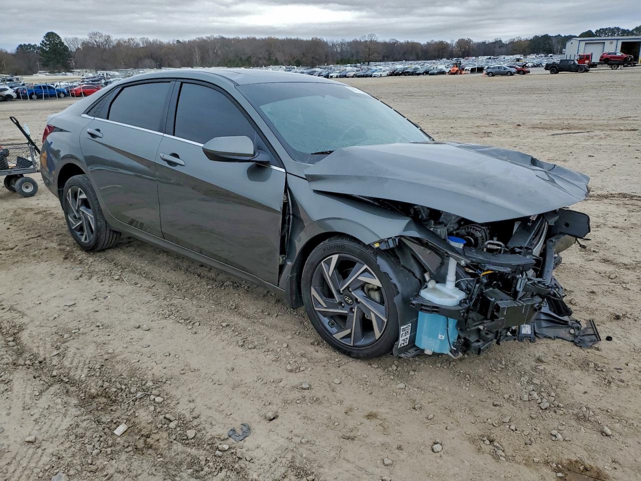 2024 HYUNDAI ELANTRA SEL photo 4