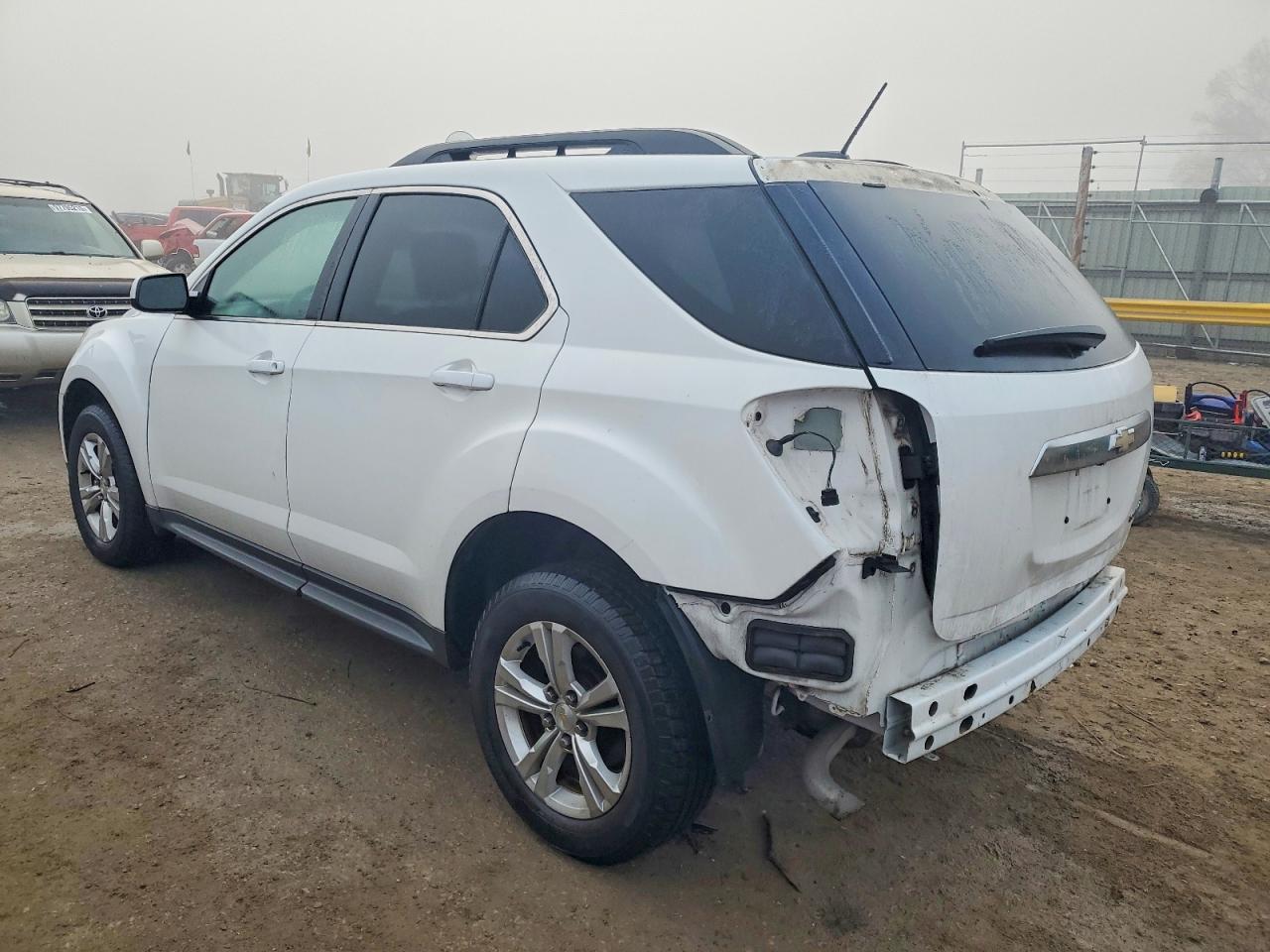 2015 CHEVROLET EQUINOX LT photo 2