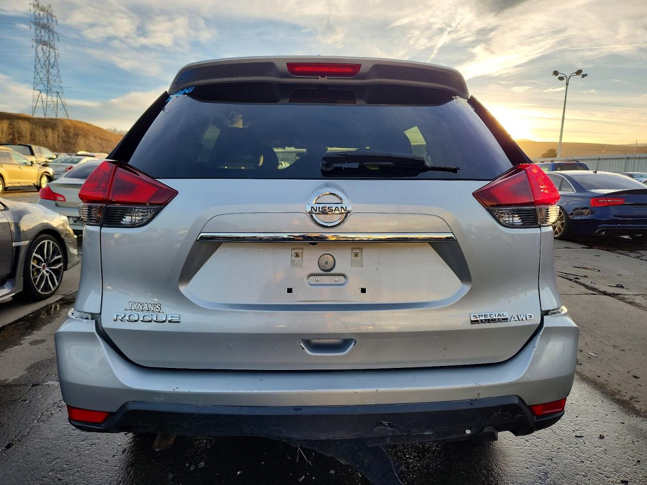 2020 NISSAN ROGUE S photo 6