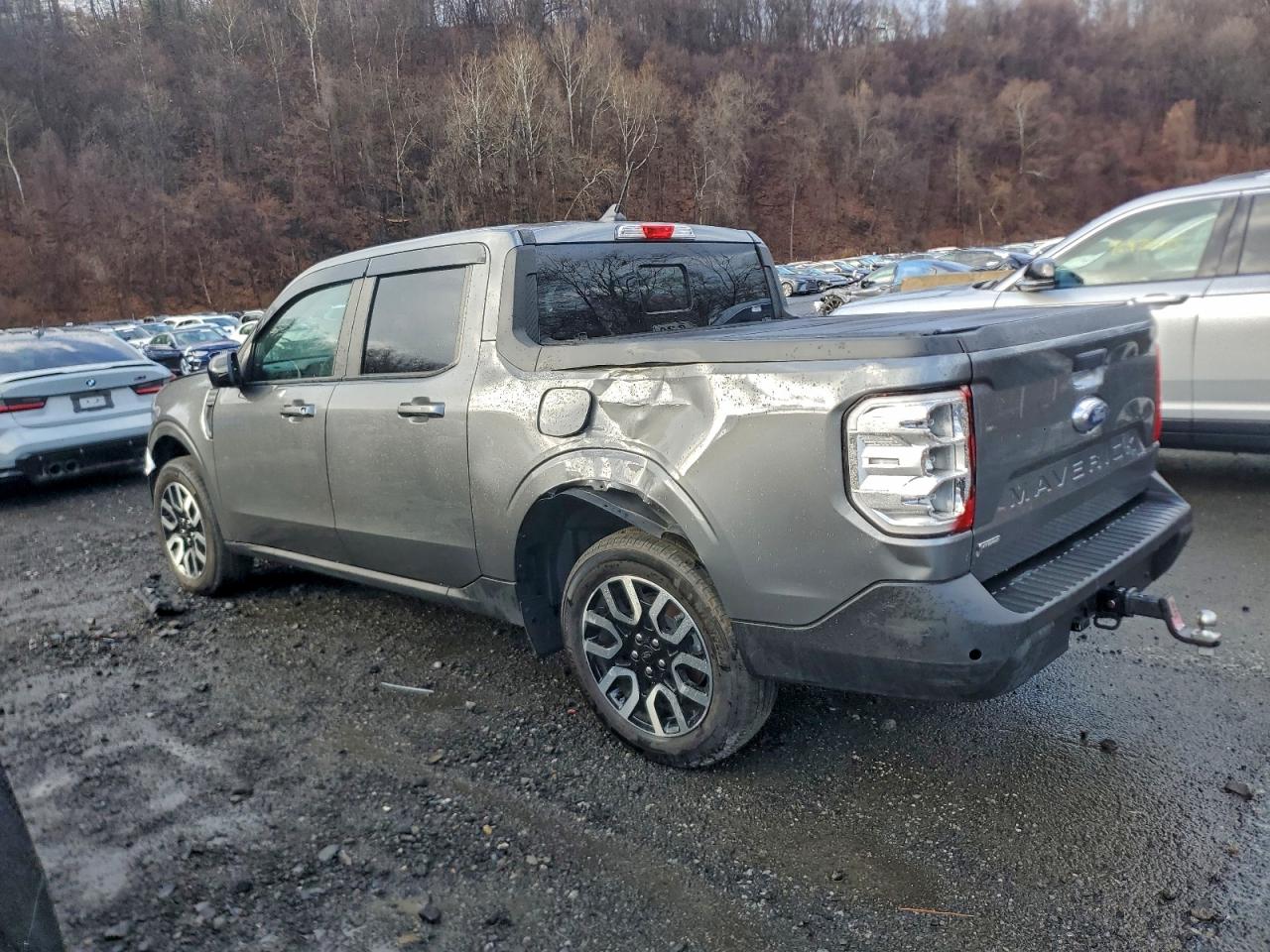 2024 FORD MAVERICK LARIAT photo 2