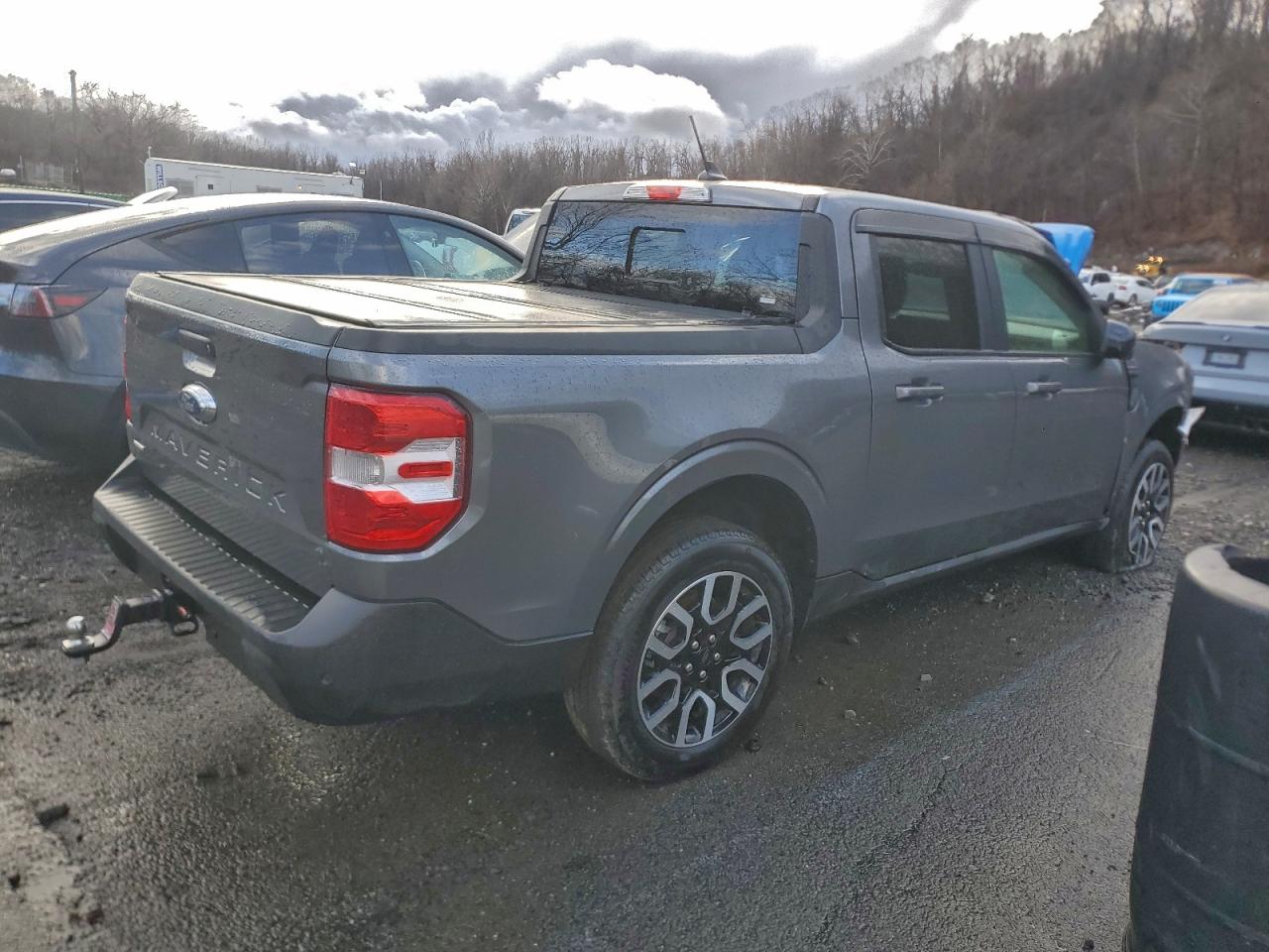 2024 FORD MAVERICK LARIAT photo 3