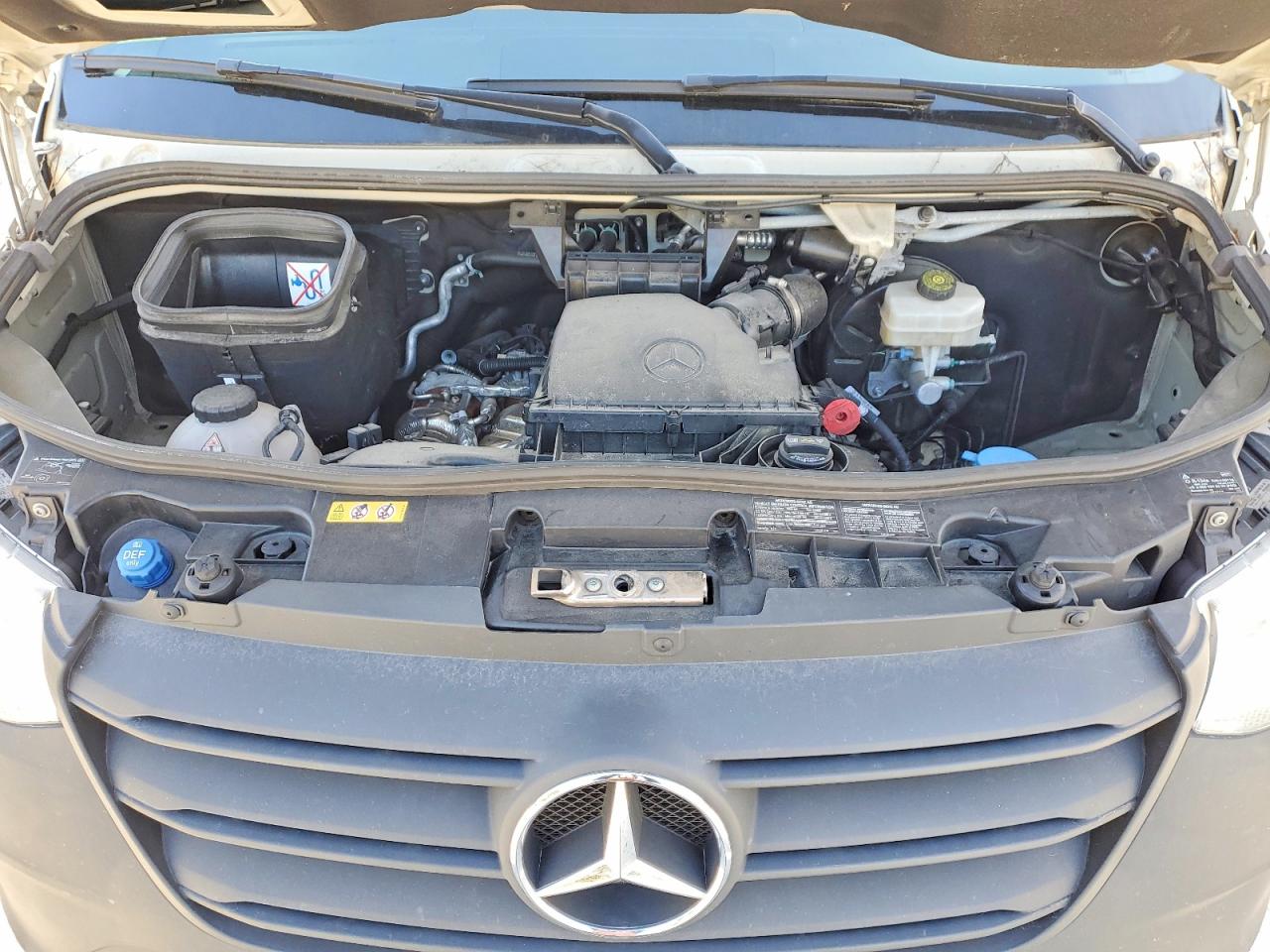 2024 MERCEDES BENZ SPRINTER REFRIGERATED DELIVERYVAN photo 12