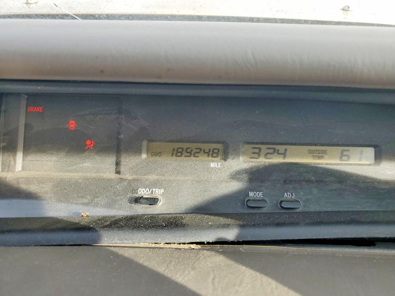 2001 TOYOTA AVALON XL photo 9