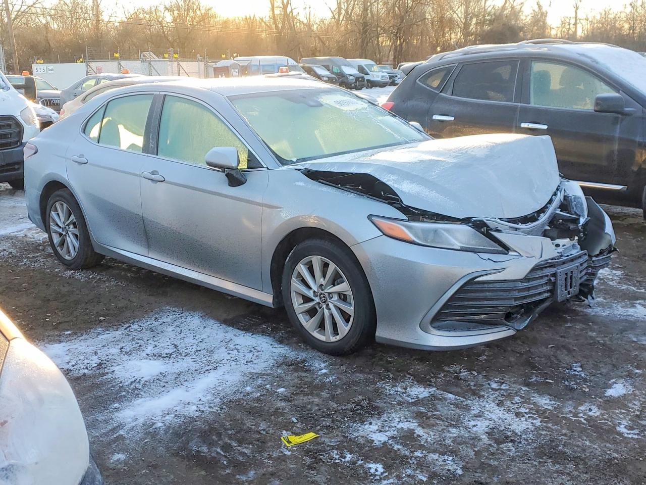 2022 TOYOTA CAMRY LE photo 4