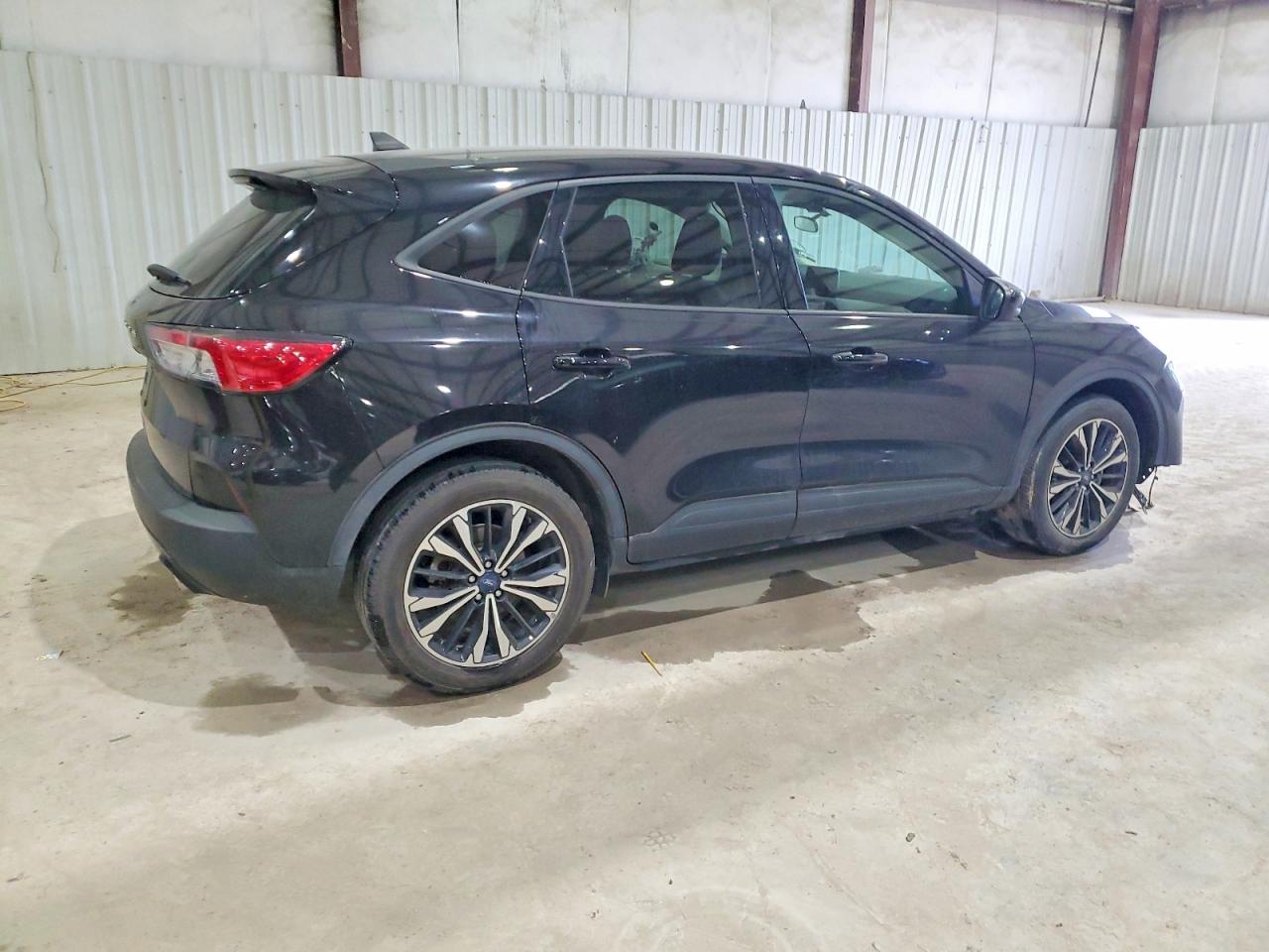 2022 FORD ESCAPE SE photo 3