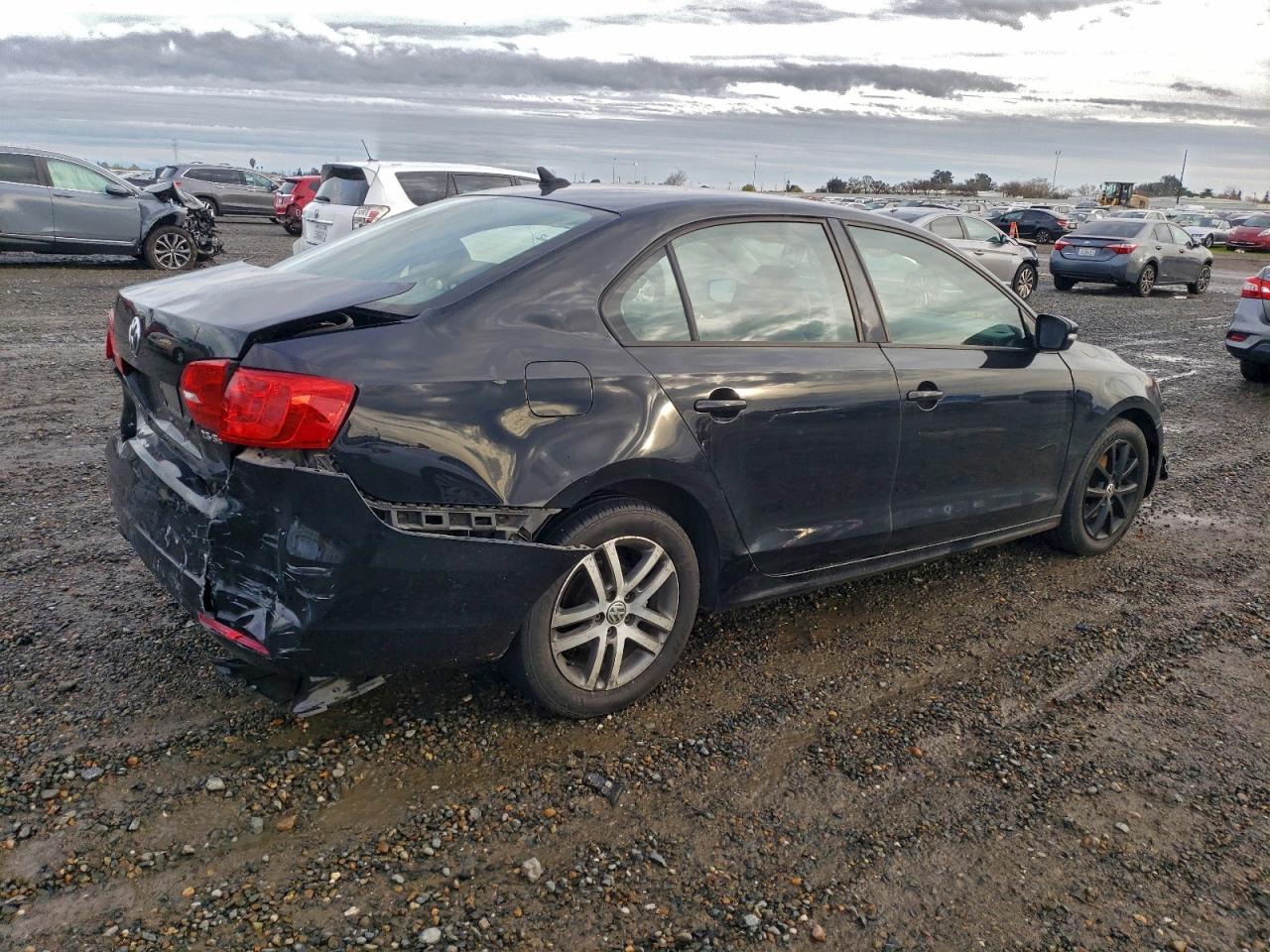 2012 VOLKSWAGEN JETTA SE photo 3