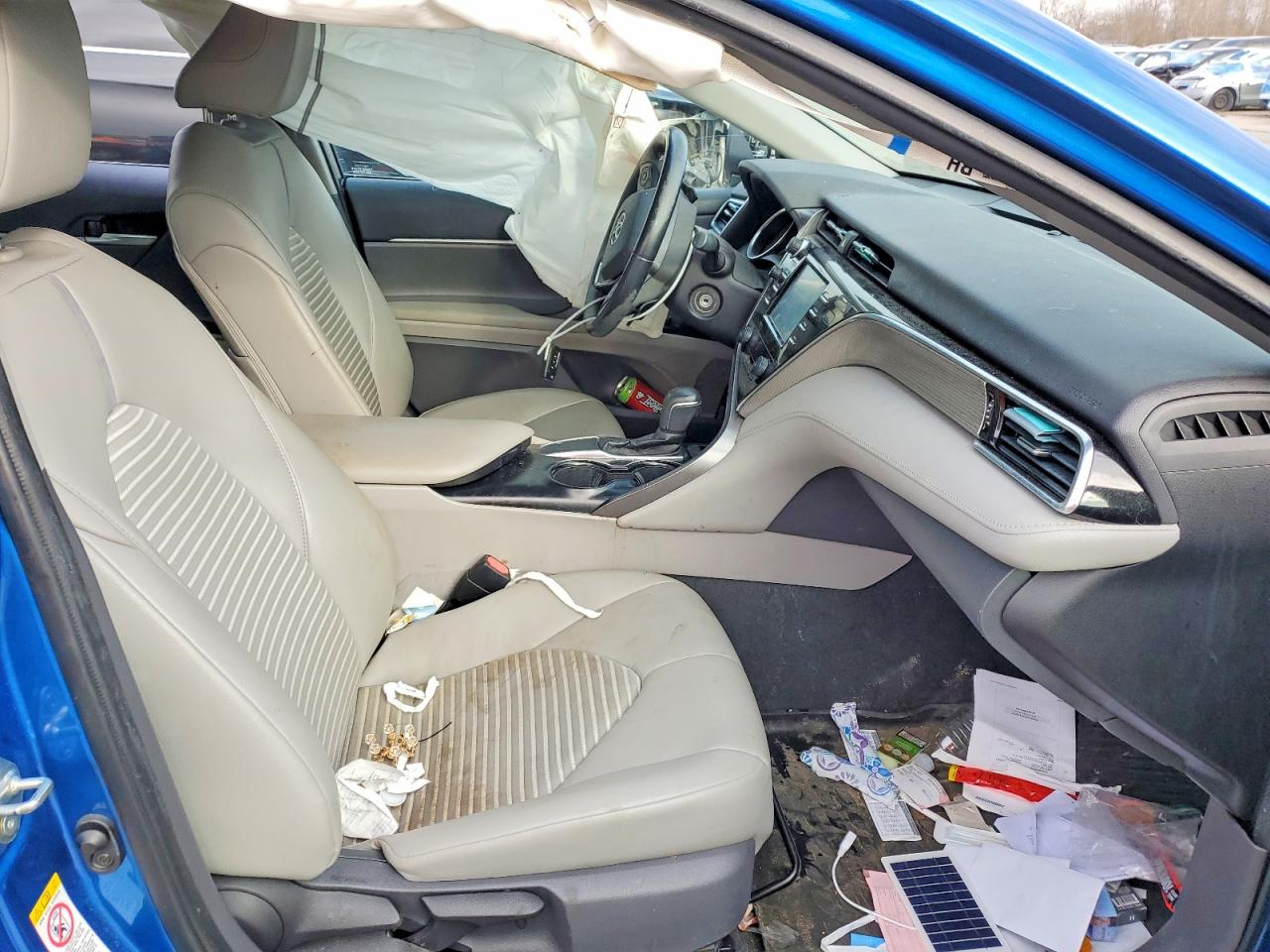 2018 TOYOTA CAMRY L photo 7