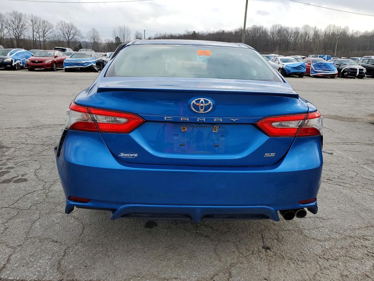 2018 TOYOTA CAMRY L photo 6