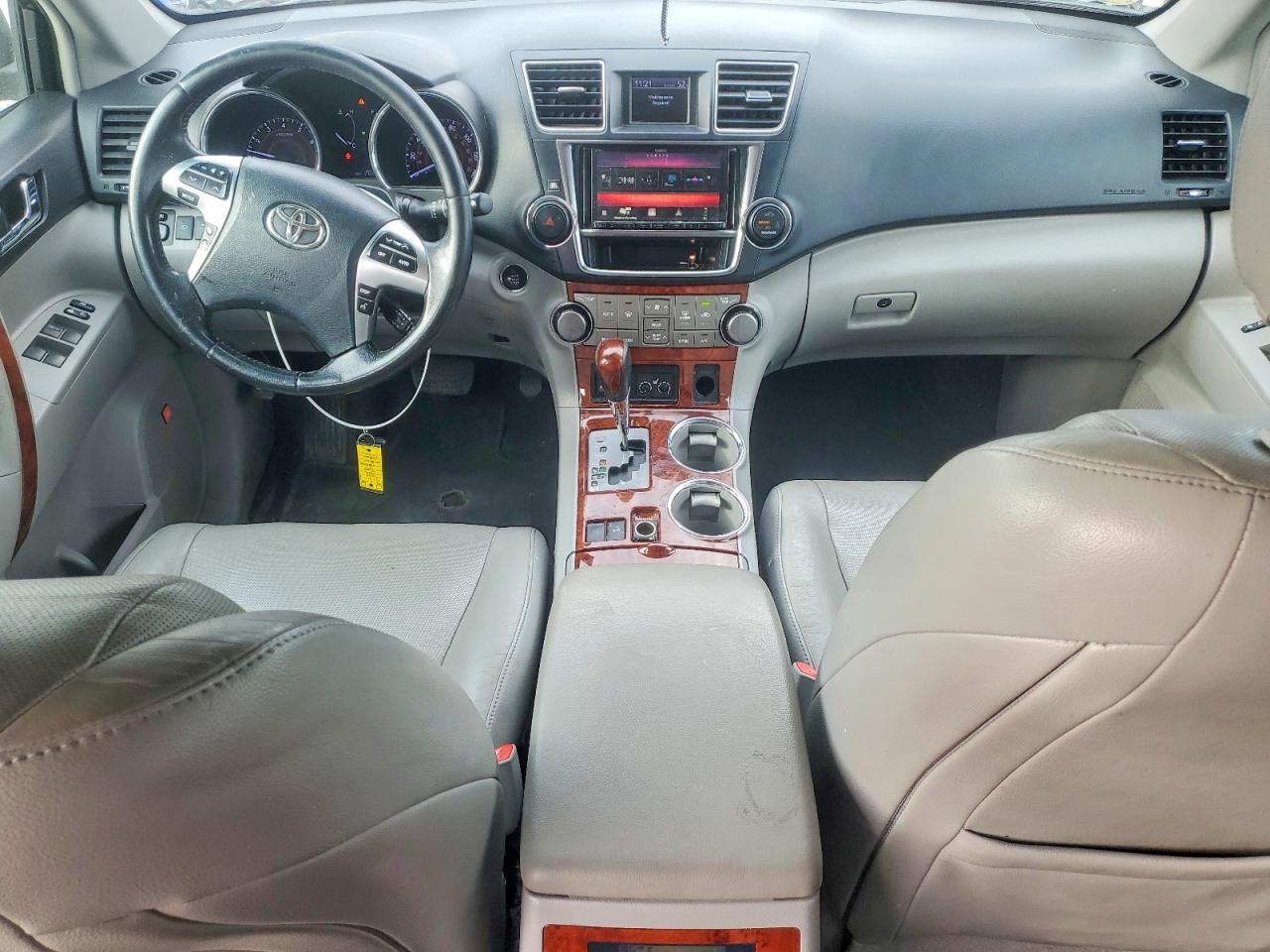 2013 TOYOTA HIGHLANDER LIMITED photo 8