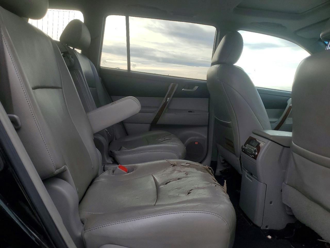 2013 TOYOTA HIGHLANDER LIMITED photo 11