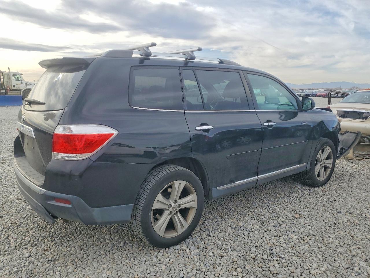 2013 TOYOTA HIGHLANDER LIMITED photo 3