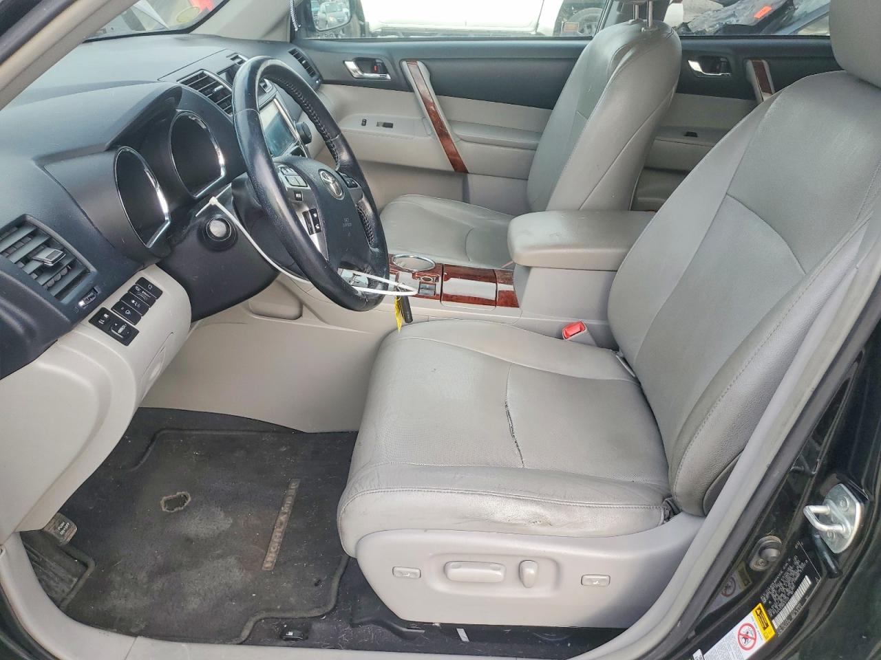 2013 TOYOTA HIGHLANDER LIMITED photo 7