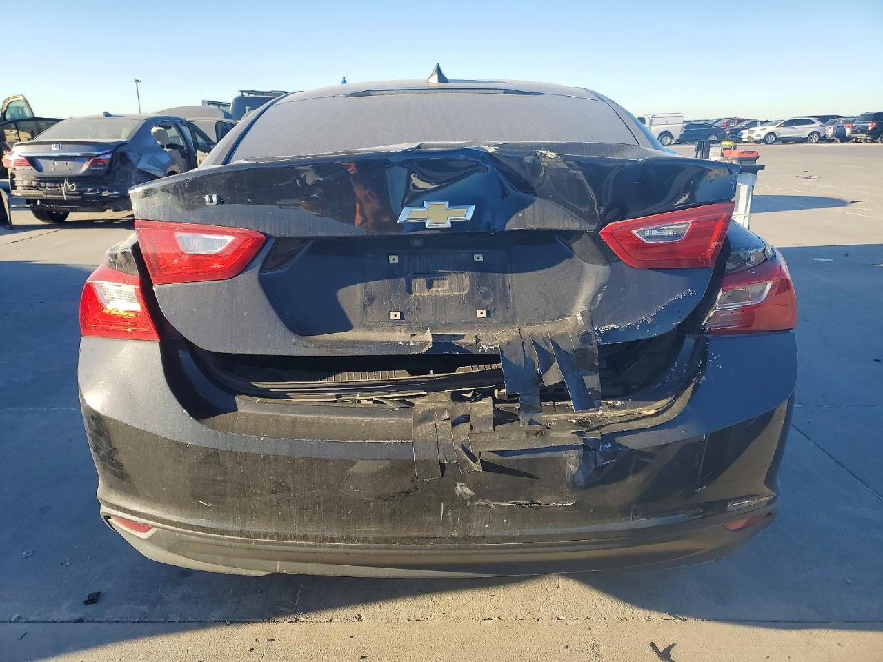 2017 CHEVROLET MALIBU LS photo 6