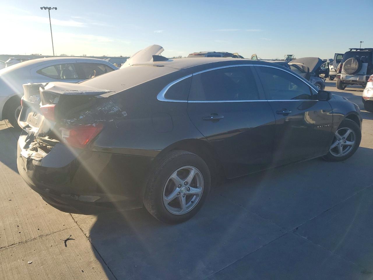2017 CHEVROLET MALIBU LS photo 3