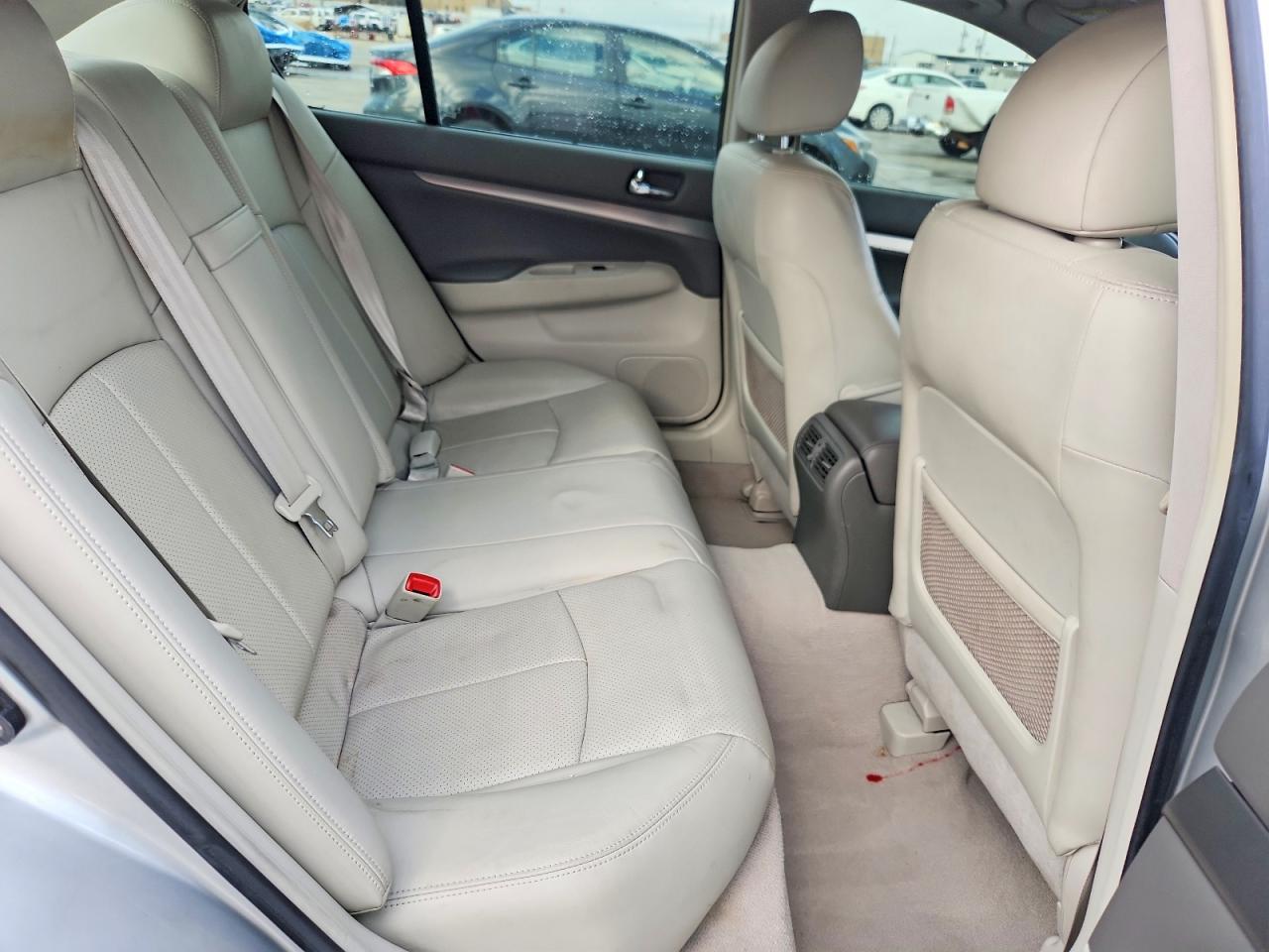 2010 INFINITI G37 BASE photo 10