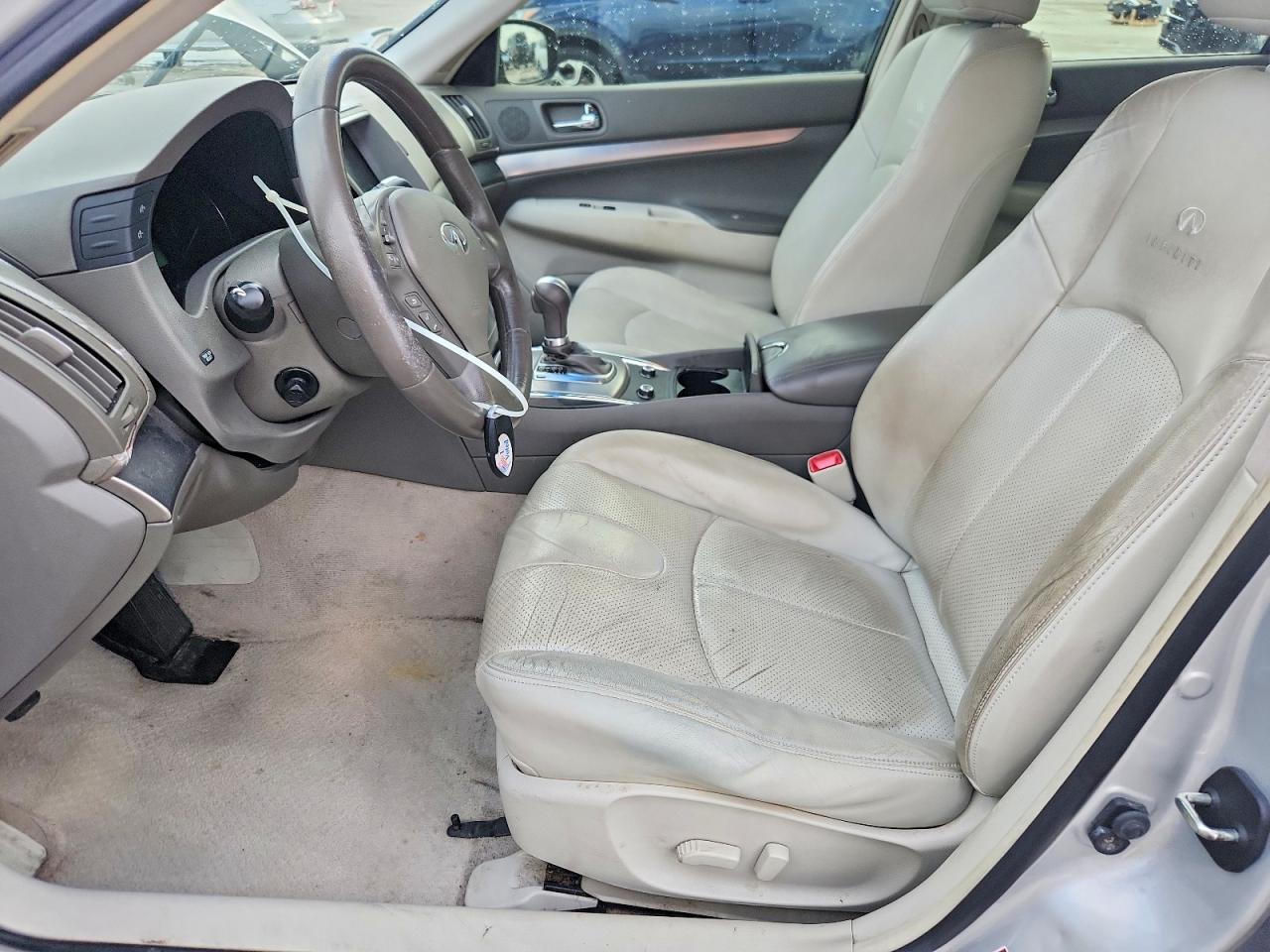2010 INFINITI G37 BASE photo 7