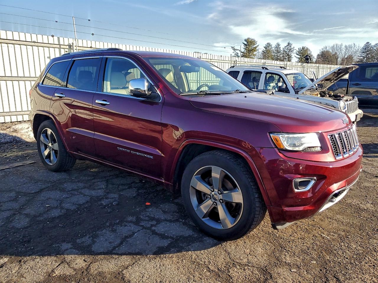 2016 JEEP GRAND CHEROKEE OVERLAND photo 4