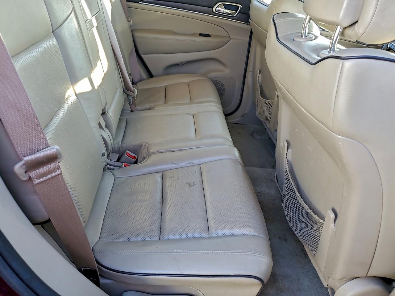 2016 JEEP GRAND CHEROKEE OVERLAND photo 11