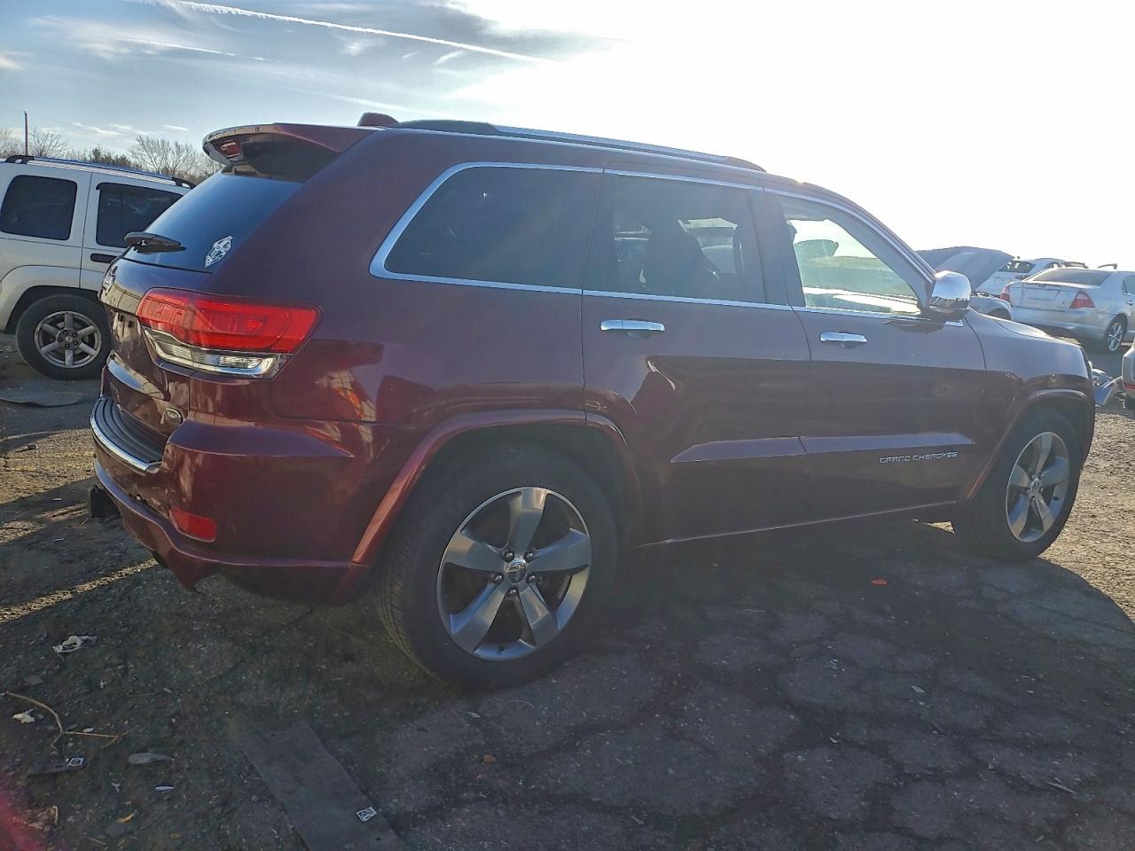 2016 JEEP GRAND CHEROKEE OVERLAND photo 3