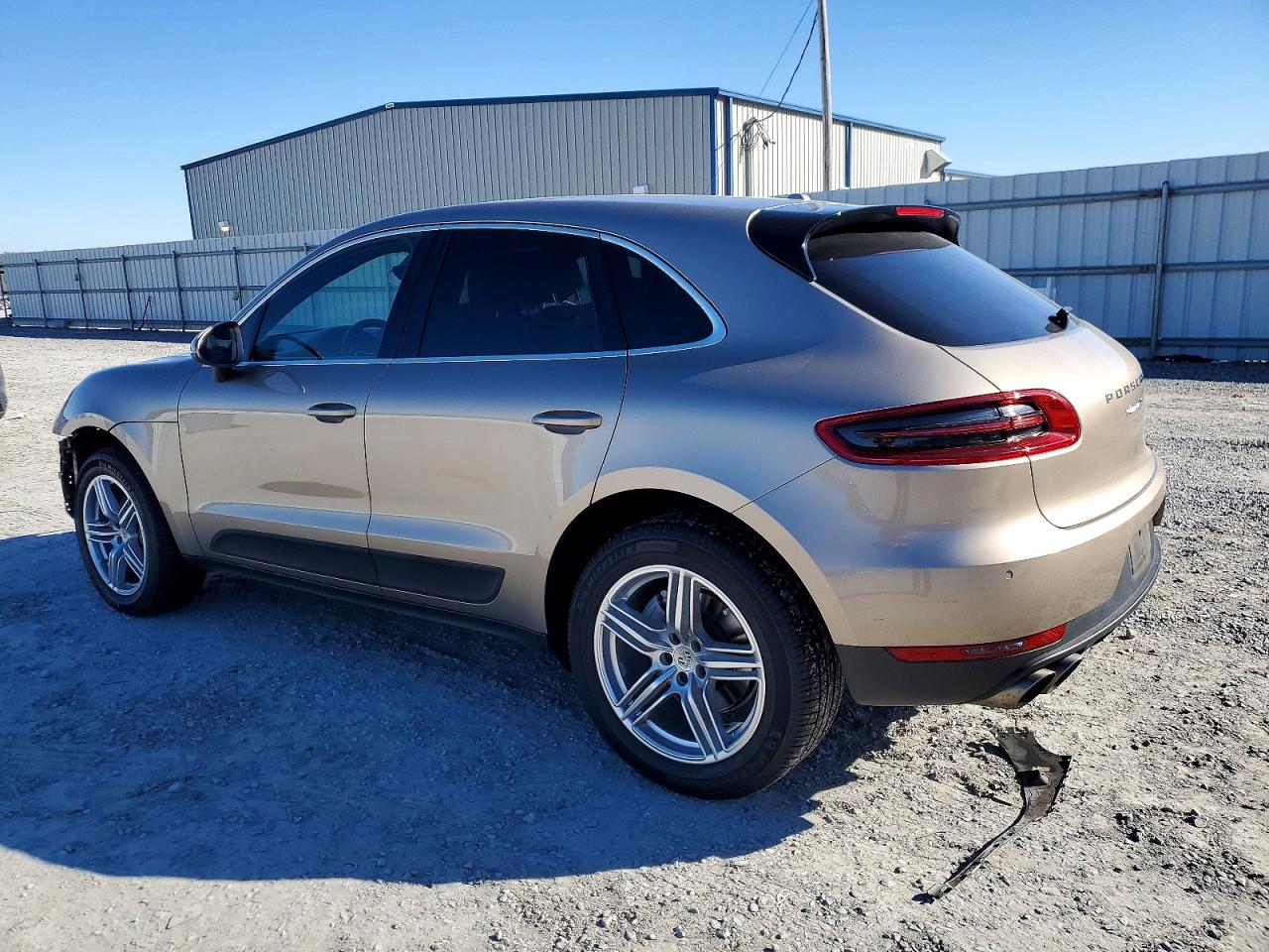 2015 PORSCHE MACAN S photo 2