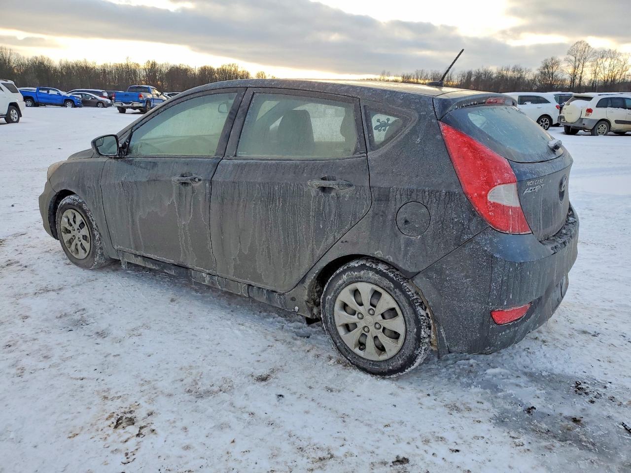 2015 HYUNDAI ACCENT GS photo 2