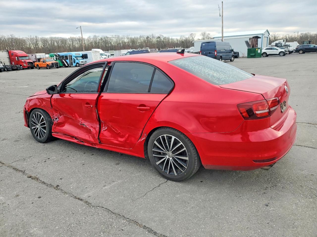 2016 VOLKSWAGEN JETTA SPORT photo 2
