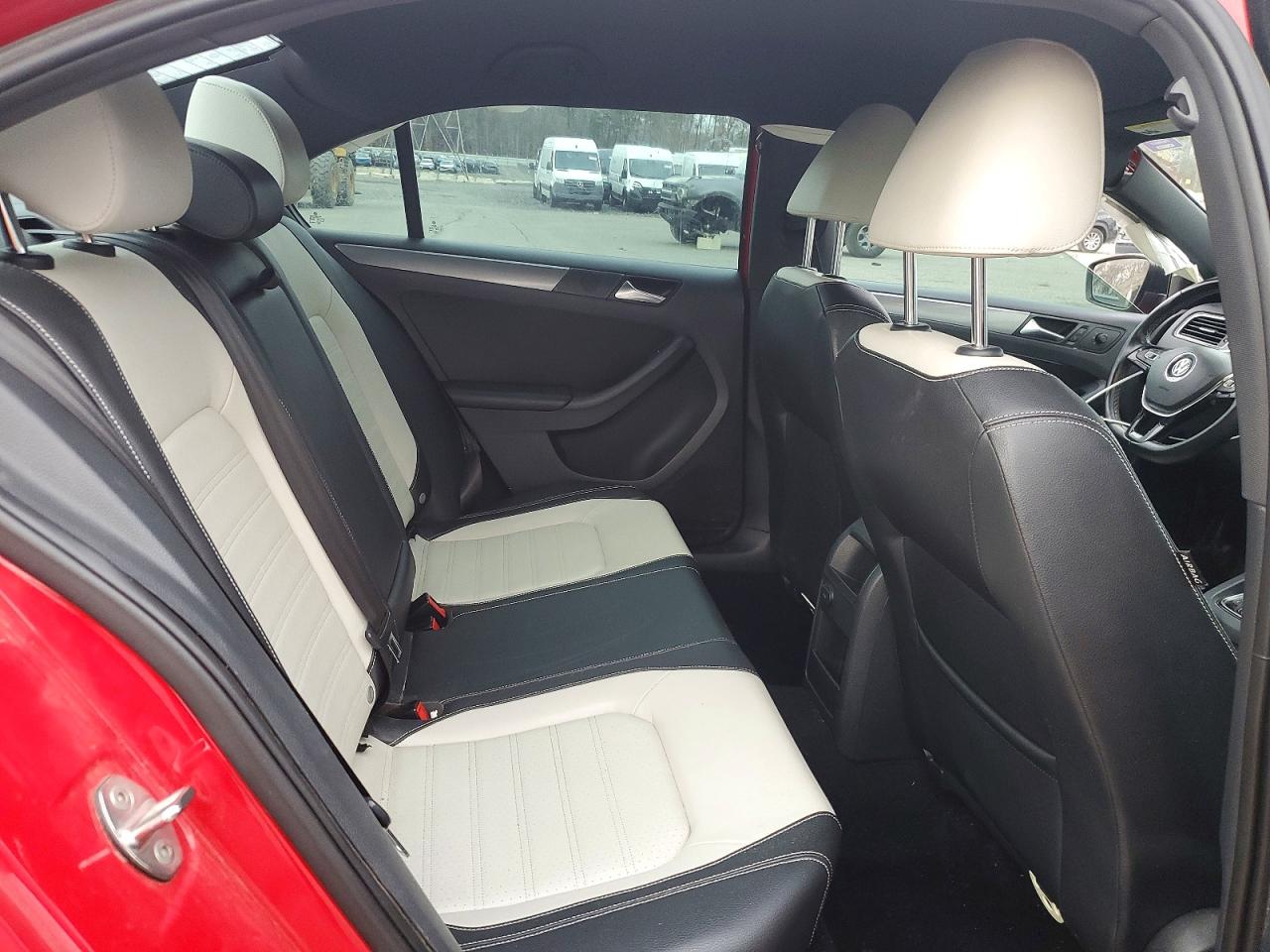 2016 VOLKSWAGEN JETTA SPORT photo 10