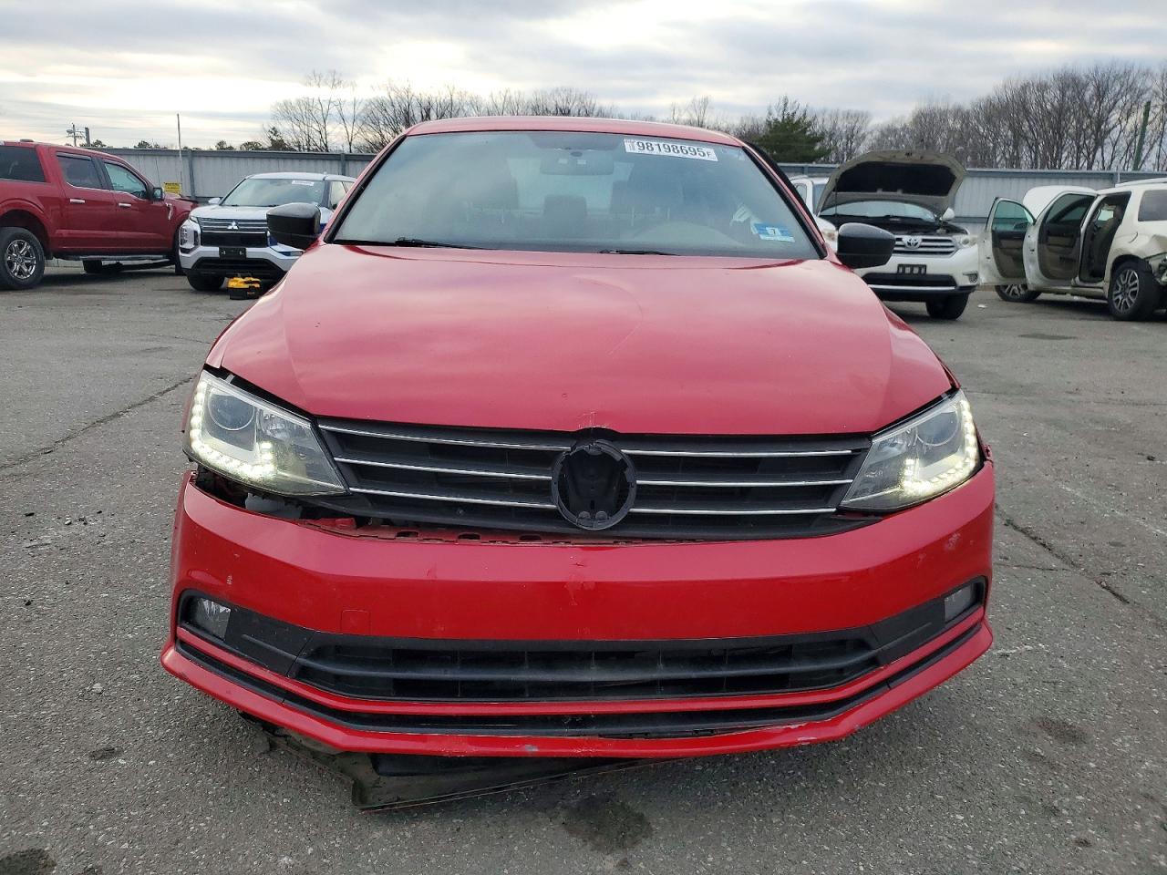 2016 VOLKSWAGEN JETTA SPORT photo 5