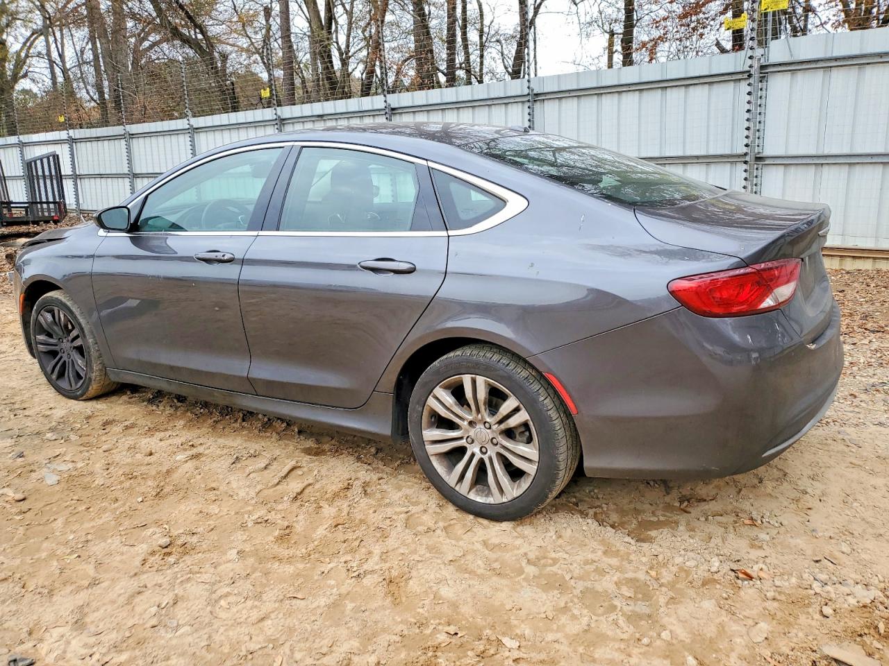 2015 CHRYSLER 200 LIMITED photo 2