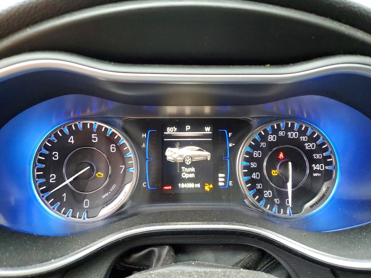2015 CHRYSLER 200 LIMITED photo 9
