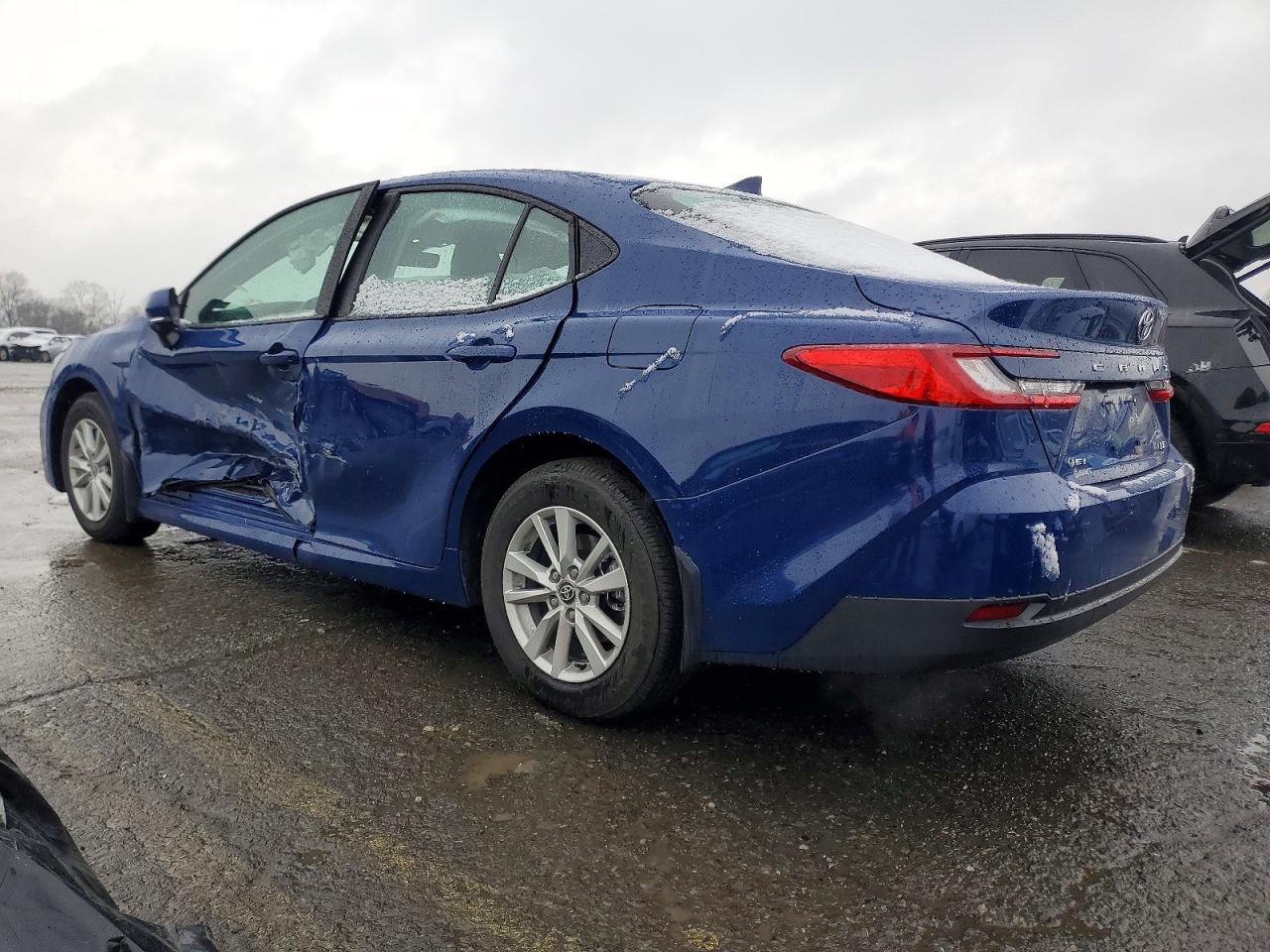 2026 TOYOTA CAMRY XSE photo 2