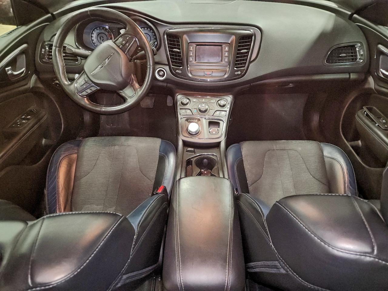 2016 CHRYSLER 200 S photo 8