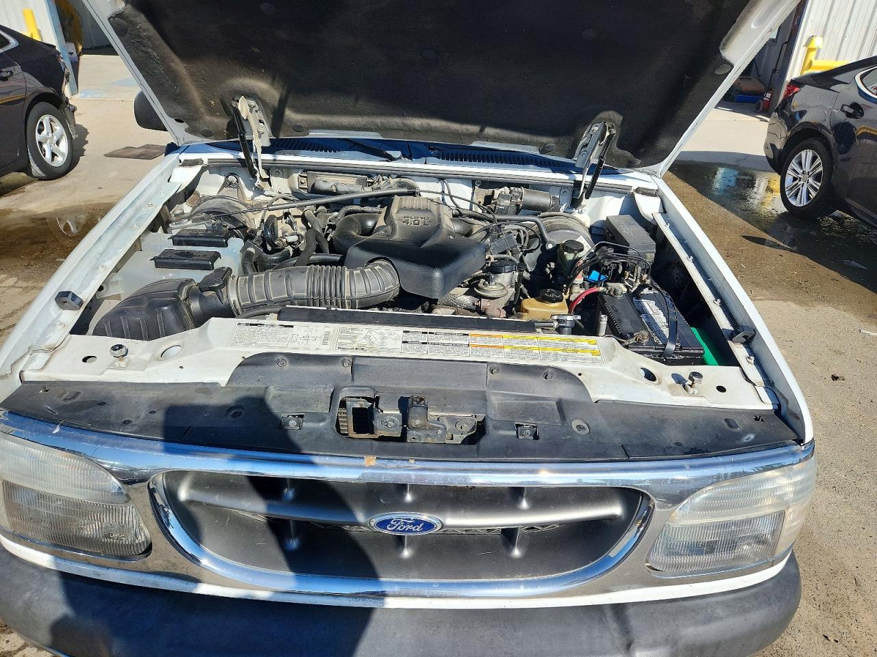 2000 FORD EXPLORER XLT photo 12
