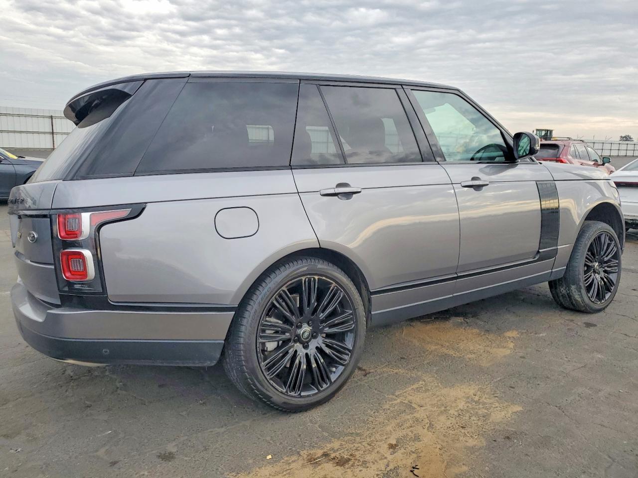 2020 LAND ROVER RANGE ROVER P525 HSE photo 3