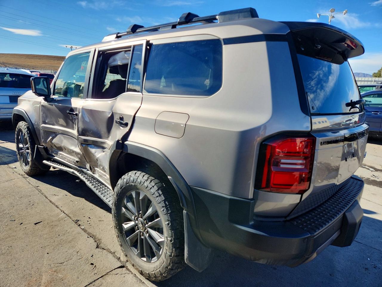 2025 TOYOTA LAND CRUISER BASE photo 2